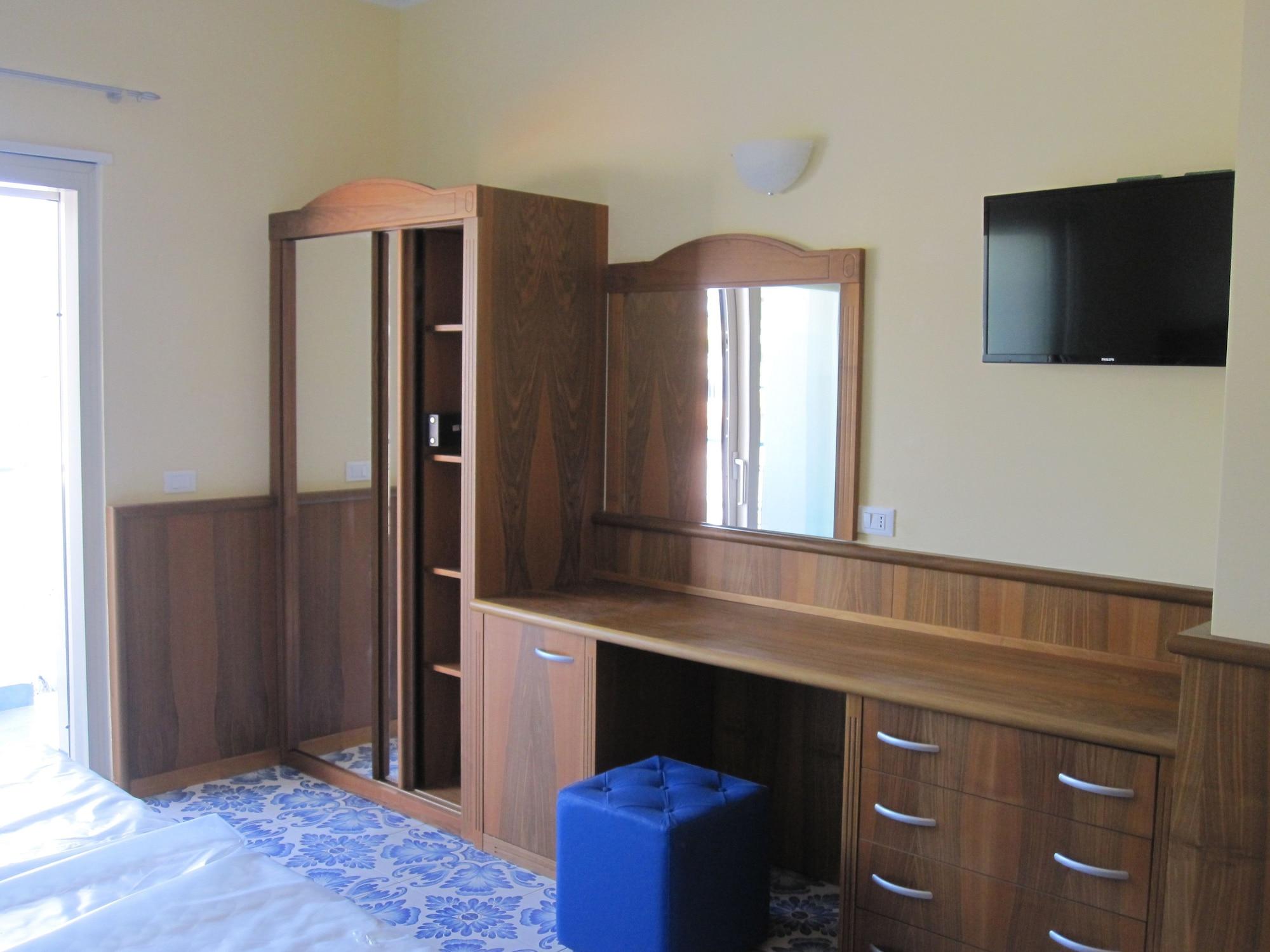 Hotel Panoramic جيارديني ناكسوس المظهر الخارجي الصورة