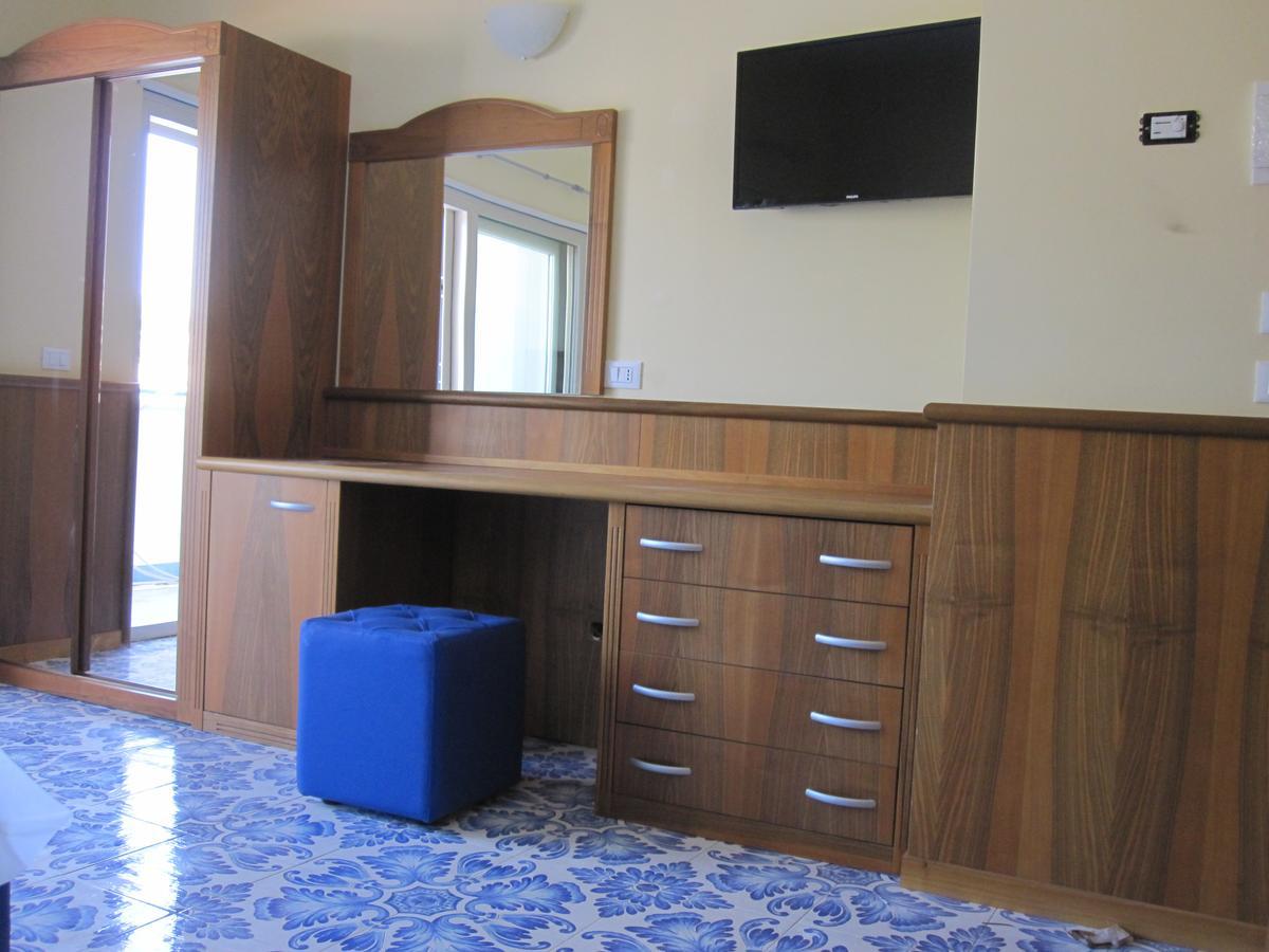 Hotel Panoramic جيارديني ناكسوس المظهر الخارجي الصورة